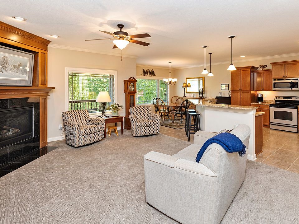 1st image of 812 NW 20th Ln