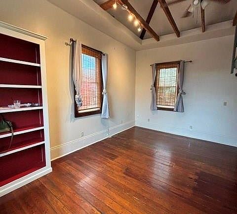 3rd image of 4807 Magazine St