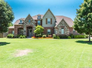 9502 N 139th Ct E, Owasso, OK 74055