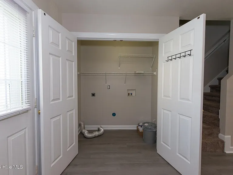 304 Bridgewood Dr — Photo 15