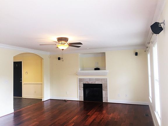 2nd image of 284 Montclair Dr