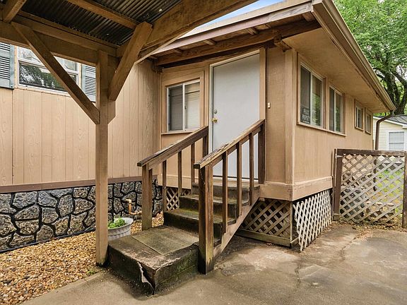 3rd image of 103 Fairwood Cir