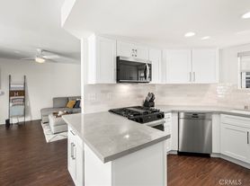 2542 Back Bay Loop, Costa Mesa, CA
