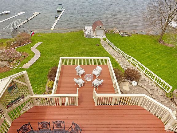 3rd image of 4 N Lake Ave