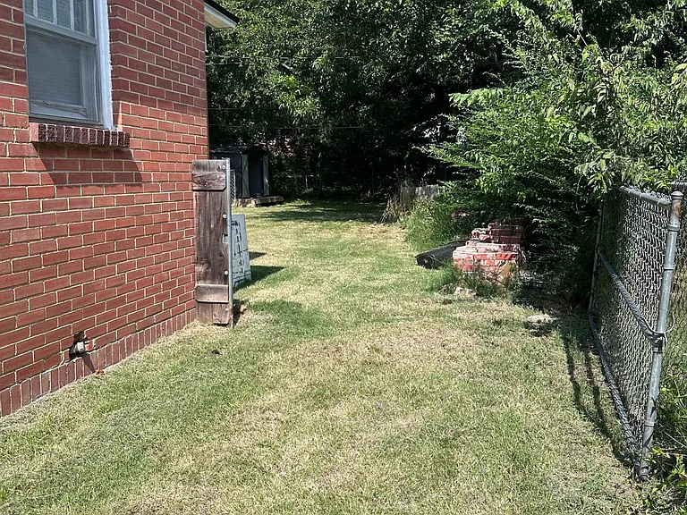904 S Cherry St — Photo 15