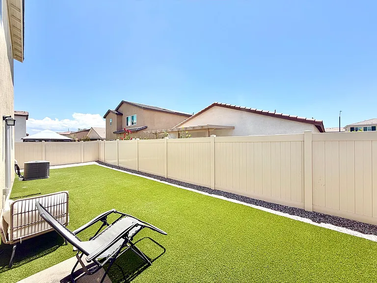 30607 Cyclone Ave — Photo 32