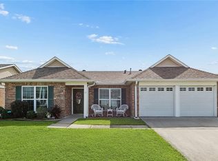 17 Oakley Dr, Destrehan, LA 70047