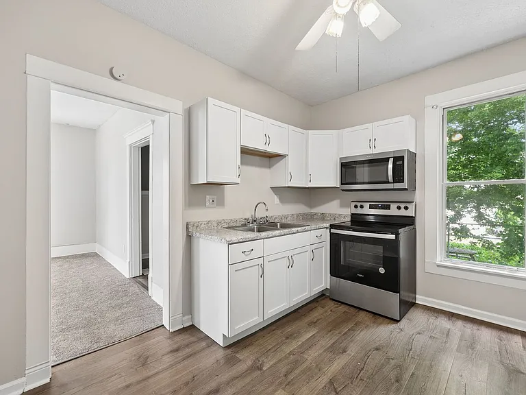 191 S Williams St — Photo 15