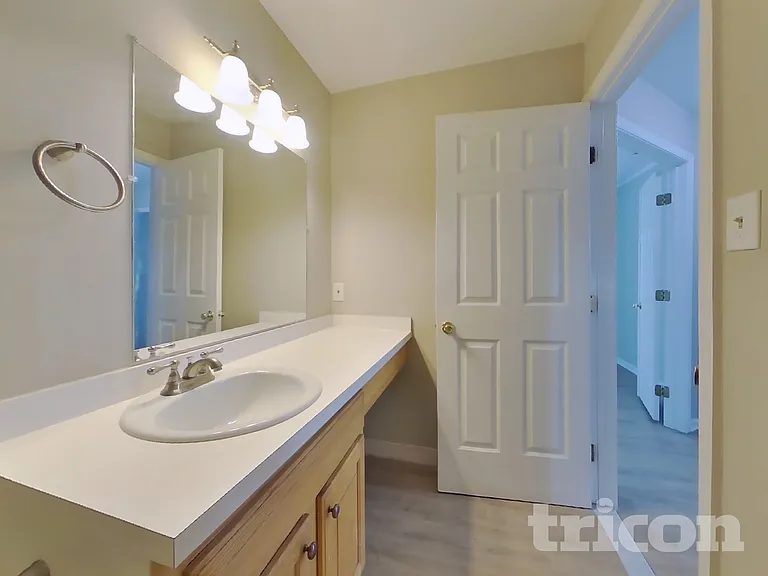2201 Grant Ct — Photo 14