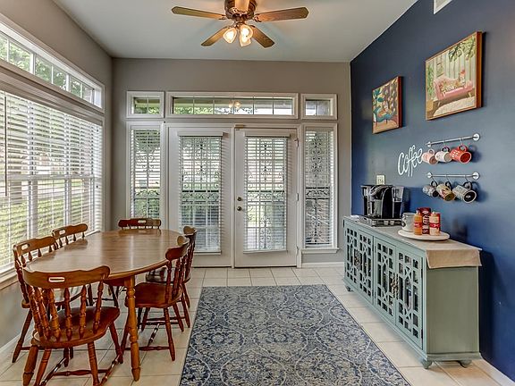 3rd image of 887 Timber Trace Dr