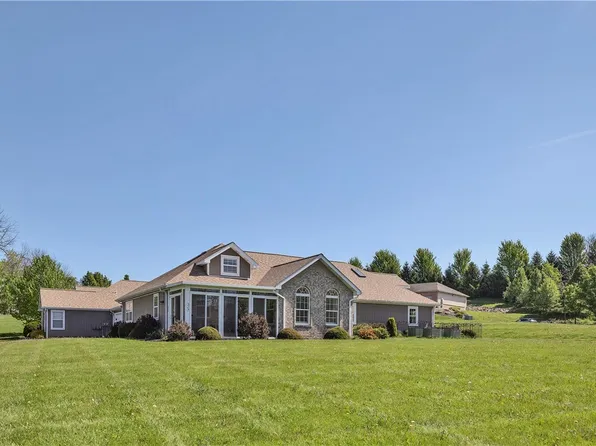 525 Kelly Blvd, Slippery Rock, PA 16057