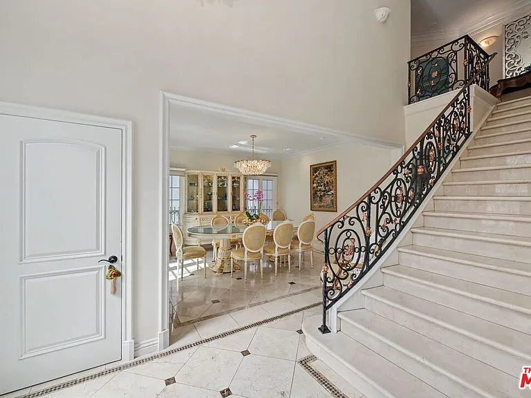 204 Foothill Rd — Photo 4
