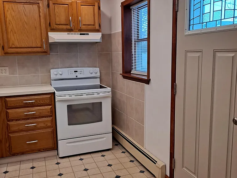 837 W Liberty St #1 — Photo 2