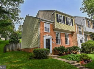 8327 Uxbridge Ct, Springfield, VA 22151