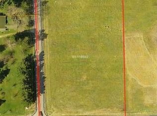 10749 Bartholomew Rd, Chagrin Falls, OH 44023