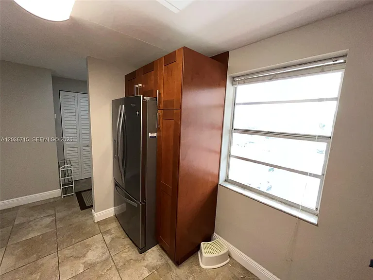 301 SE 3rd St #204 — Photo 24