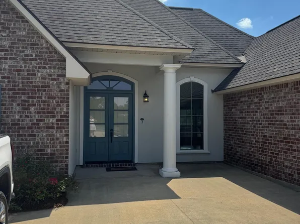211 Lakeshore Dr, Oscar, LA 70762