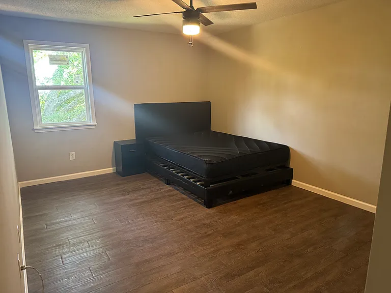 406 Skyview Dr #H — Photo 5