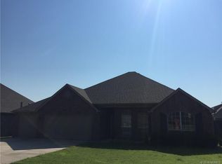 14545 Courtney Dr, Glenpool, OK 74033