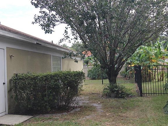 2nd image of 2135 Saint Andrews Cir