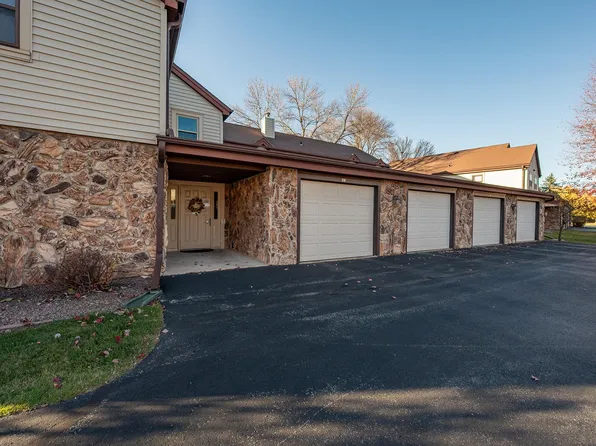 1820 Ridgeway Dr Unit 51A, De Pere, WI 54115