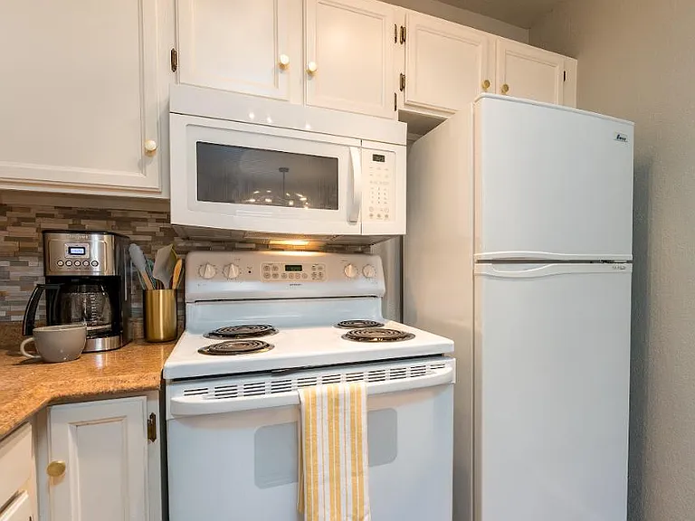 2291 McCulloch Blvd N #7 — Photo 4
