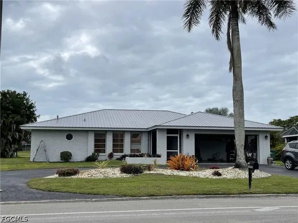 164 Pebble Beach Blvd, Naples, FL 34113