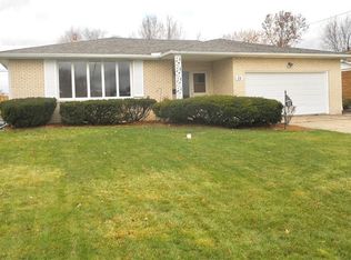 32 Empress Ave, Amherst, NY 14226