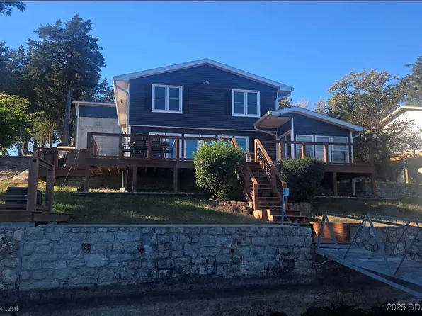 29419 Towering Oak Ln, Gravois Mills, MO 65037