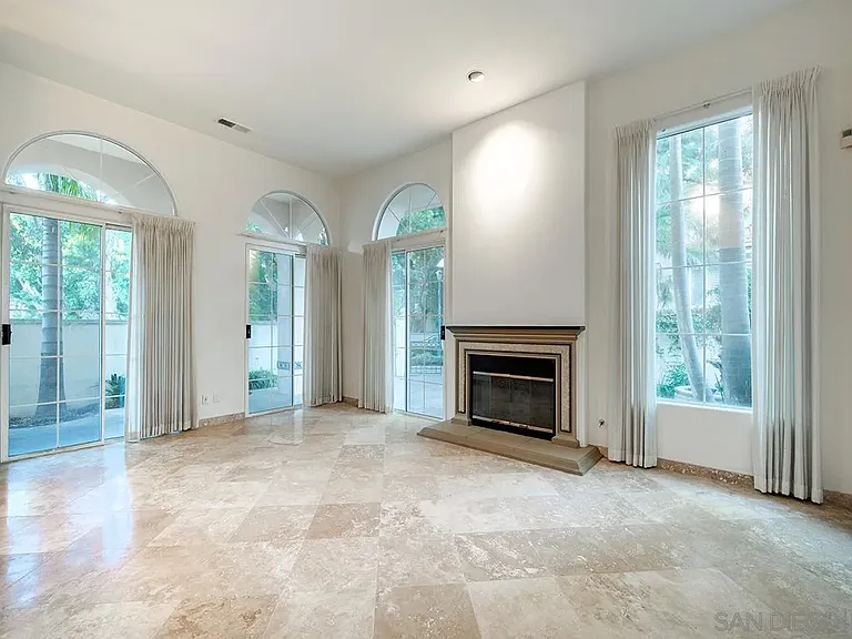 5105 Renaissance Ave #A — Photo 7