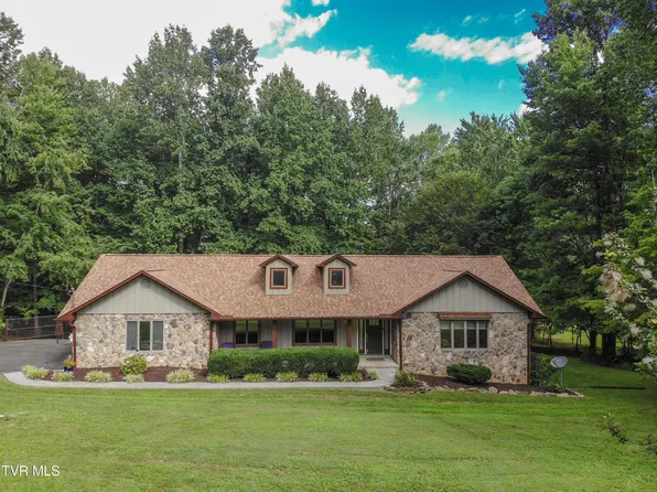 111 Tall Pines Ln, Johnson City, TN 37601