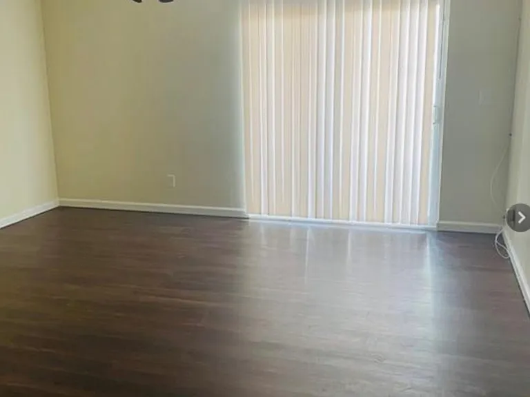 1005 Camelot Dr #1005 — Photo 3