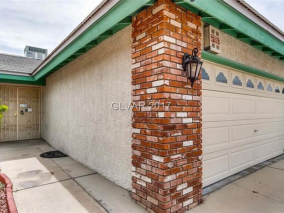 3rd image of 705 Glen Abbey Cir