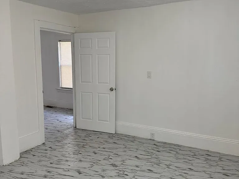 5700 Luther Ave — Photo 14