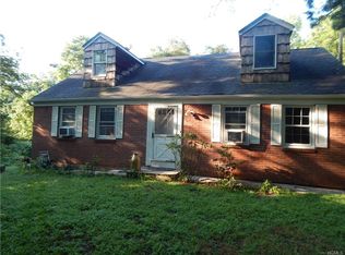 180 Old Town Rd, East Setauket, NY 11733