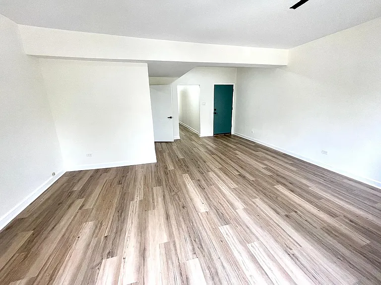5623 S Prairie Ave #3S — Photo 5