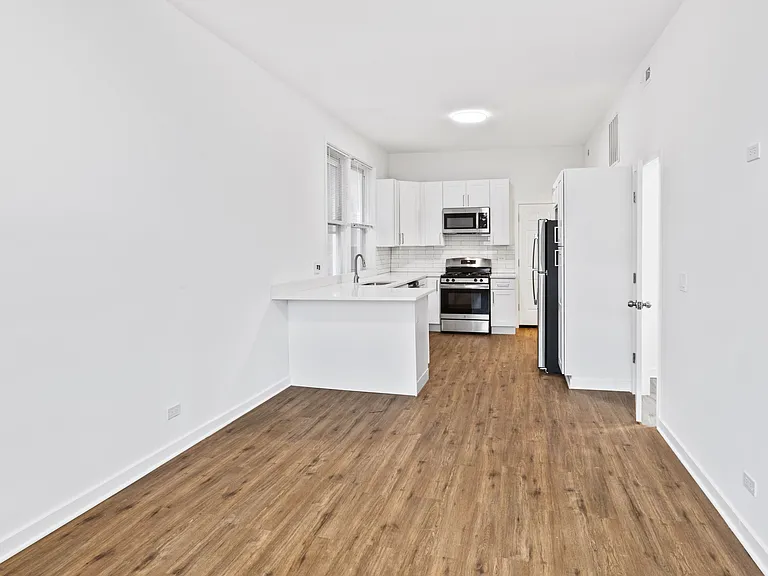 1349 W Taylor St #2R — Photo 4