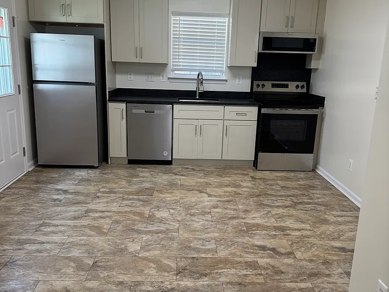 102 Winding Canyon Dr — Photo 3