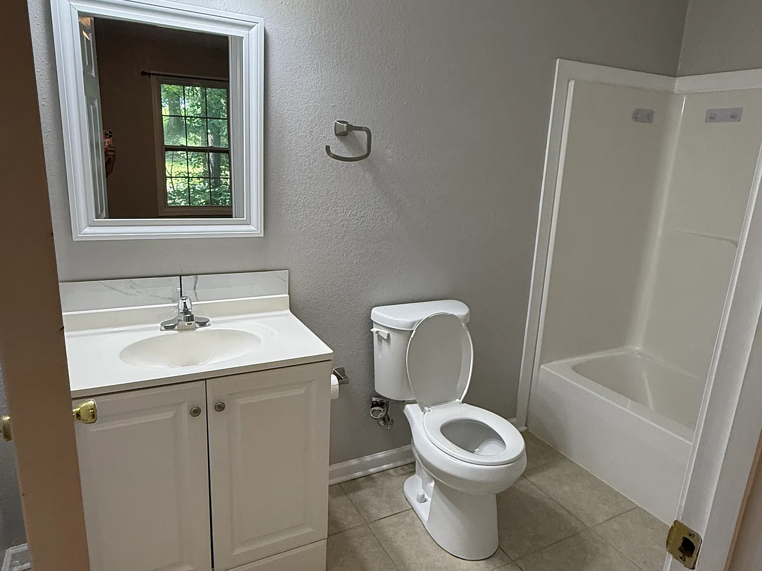 2 bed, 2.5 bath, 1400 sqft, $1,700 — Photo 4