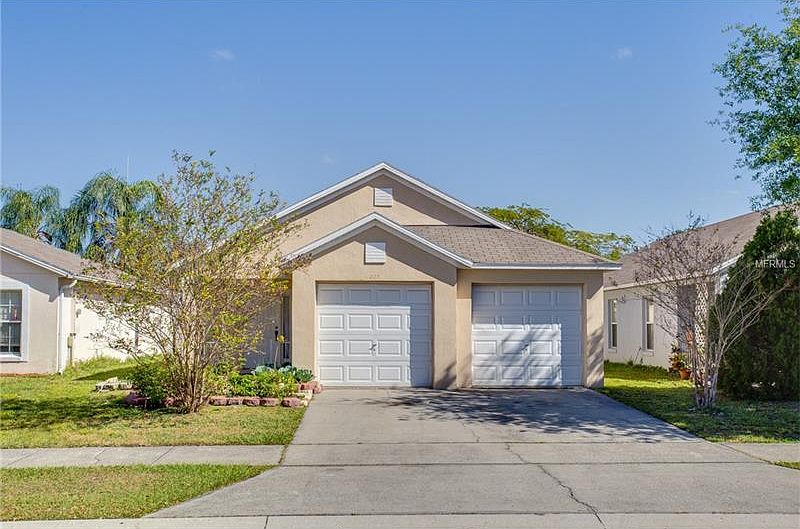 1st image of 335 Daniels Pointe Dr