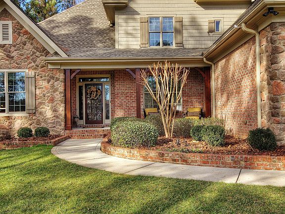 2nd image of 405 Bayberry Creek Cir