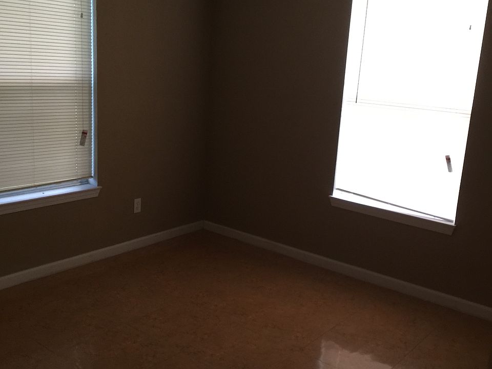 1st image of 1111 S Airhart Dr