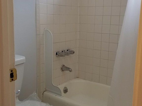 4th image of 6105 Alamo Ave APT C