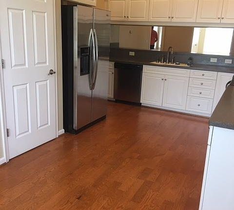 4th image of 390 Silver Oaks Dr