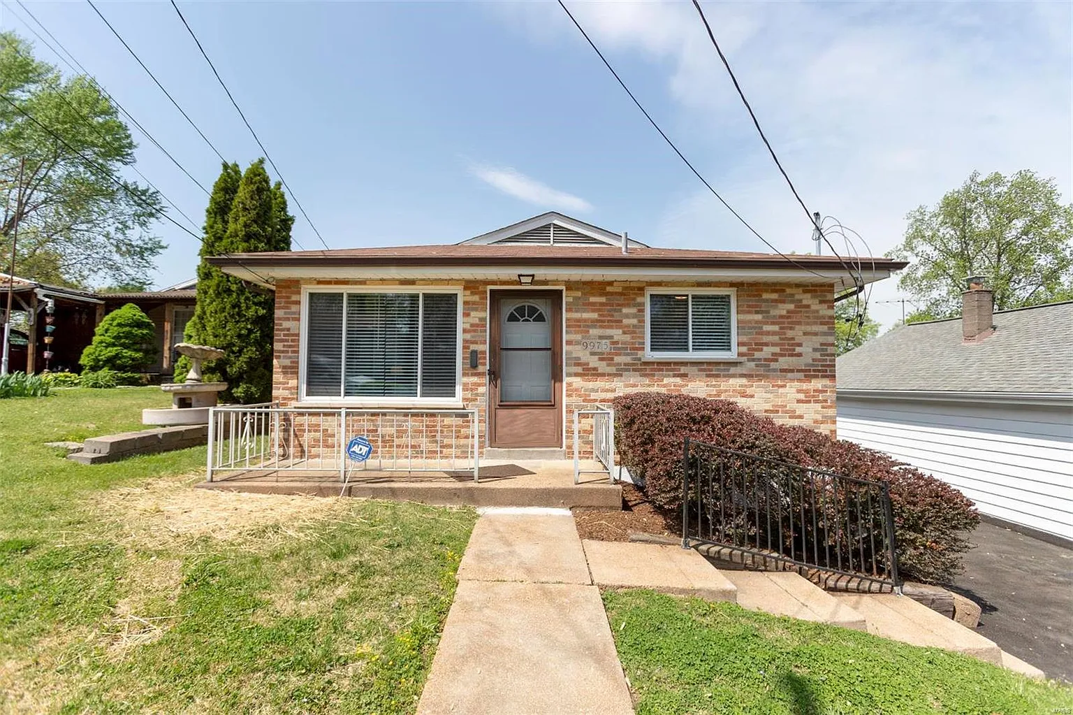 9975 Clyde Ave photo 1