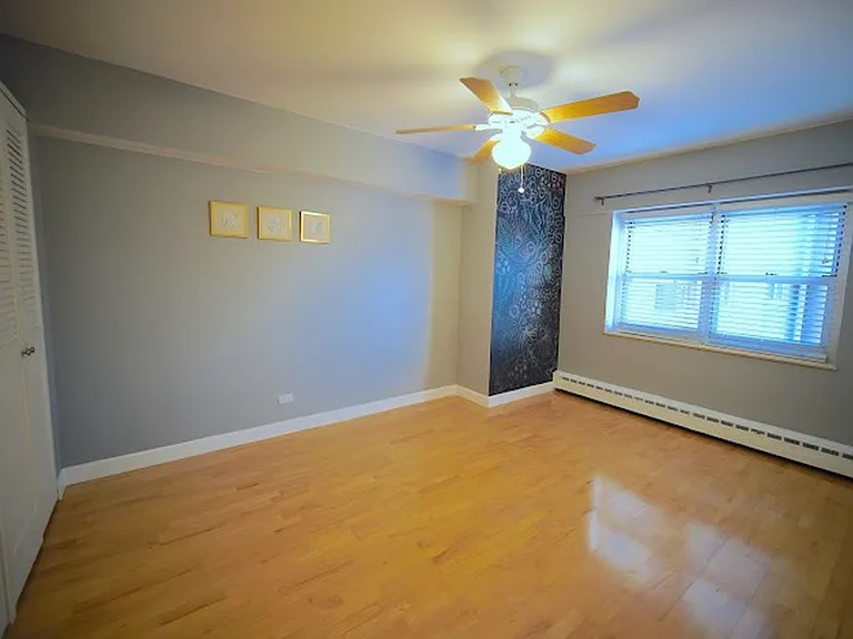4970 N Marine Dr #1023 — Photo 3