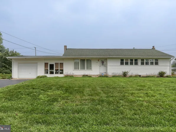 147 E Chestnut St, Jonestown, PA 17038