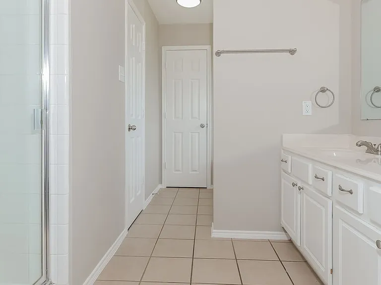7318 Cypress Prairie Dr — Photo 11