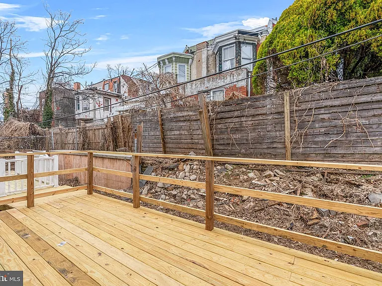 5431 Stewart St — Photo 18