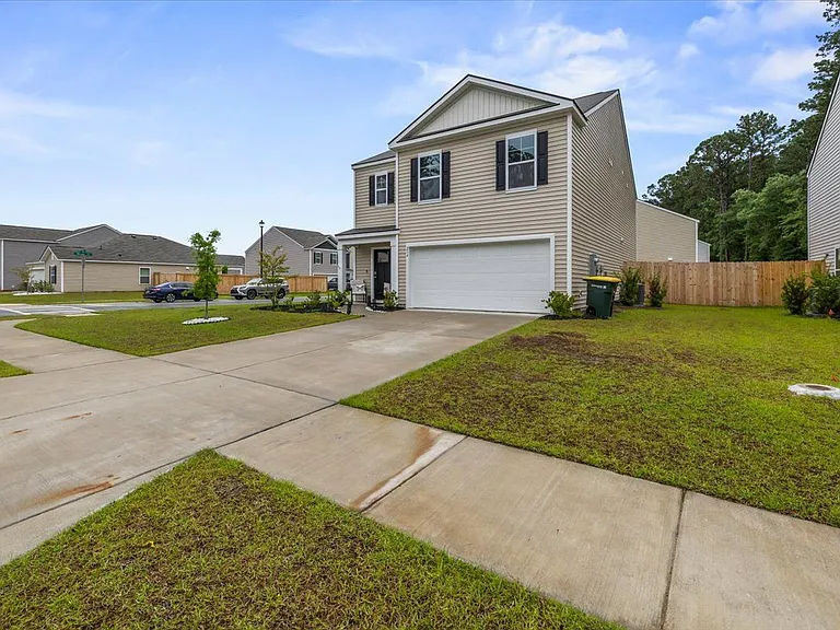 214 Ellie Way — Photo 2
